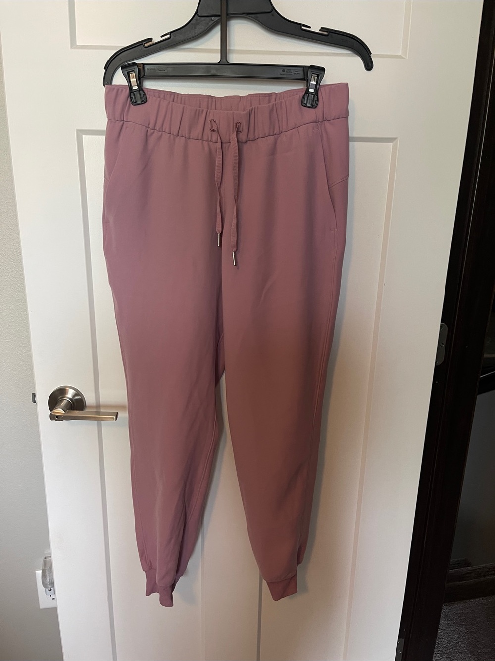 Lululemon Mauve Drawstring Jogger Pants